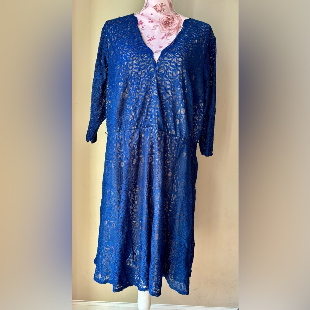 Luxology Dress- Size 22W & True to Size